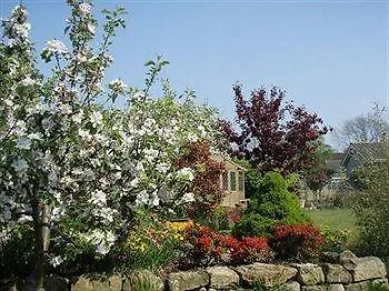 Hotel Throapham House